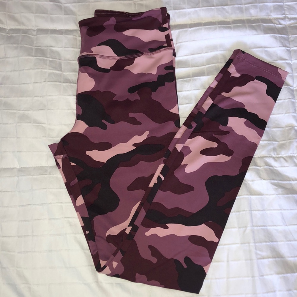 Forever 21 Pink Camo Full-Length Leggings